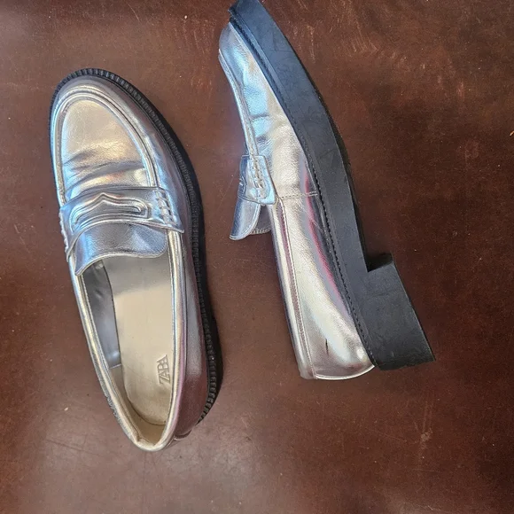 Zara nwot Metallic top trend preppy silver loafers 9.5 40 - Picture 4 of 7